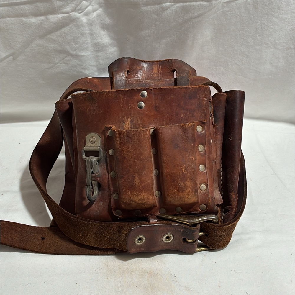 Vintage 1970s Klein Tools Leather Tool Pouch Bag w/ Shoulder Strap - Used - Picture 3 of 7